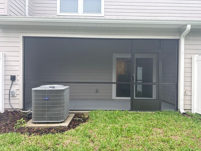 Photo - Oak Hammock Preserve Townhomes - New Construction - 3/2.5/1 1672 sqft ***Won't Last***