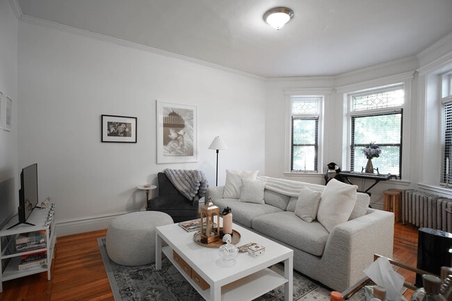 Building Photo - 1109 Boylston St Unit 1