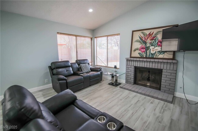 Photo - 7399 Topeka Dr