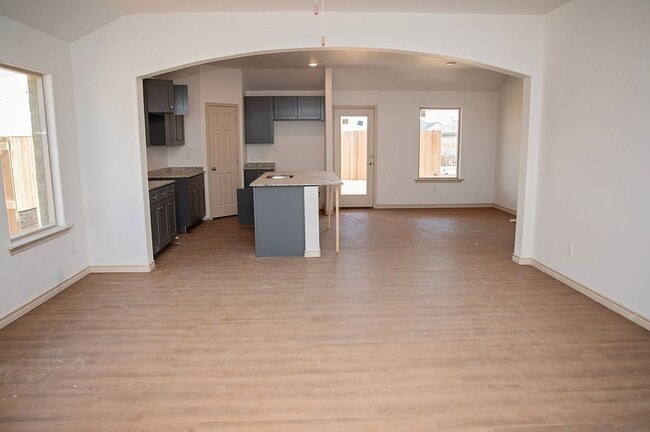 Photo - 1336 Bajada St