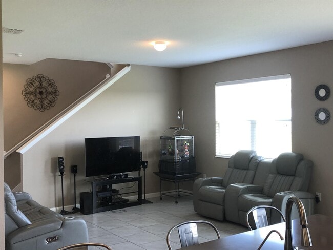 Photo - 234 Stonehaven Dr