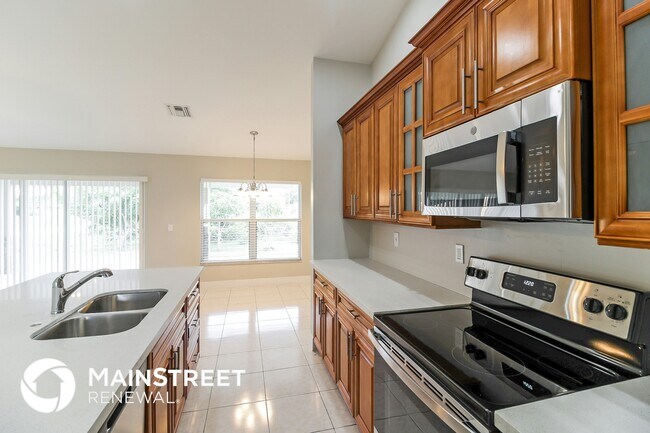 Photo - 3318 34th St SW
