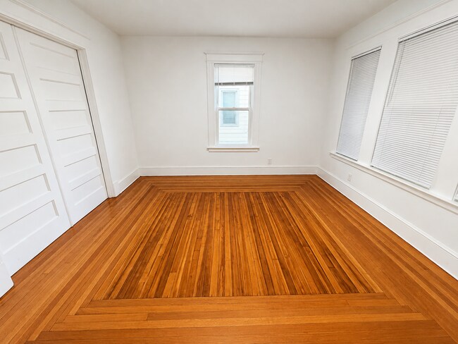 18 Buell St Unit 1st FL