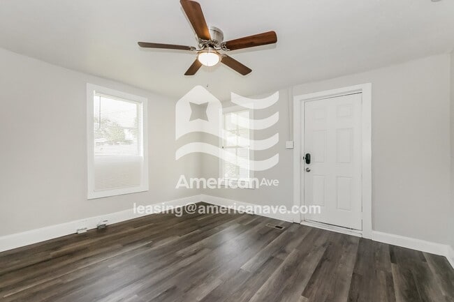 Photo - 105 13th Ave N