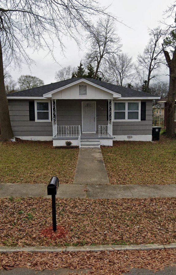 Photo - 610 16th Pl SW