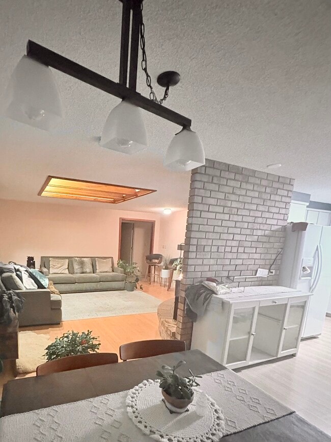 Photo - 795 Oak Knoll Dr