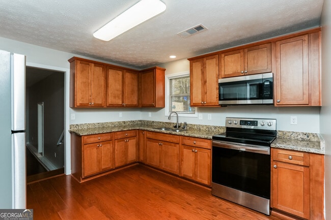 Photo - 1677 Pheasant Dr