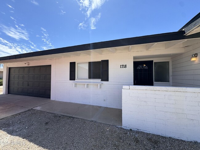 Photo - 1718 W Oraibi Dr