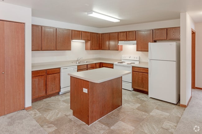 3BR, 2BA