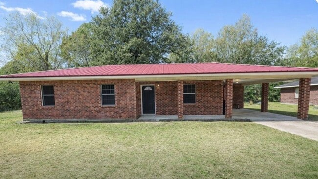 Building Photo - Waveland Single Family Home