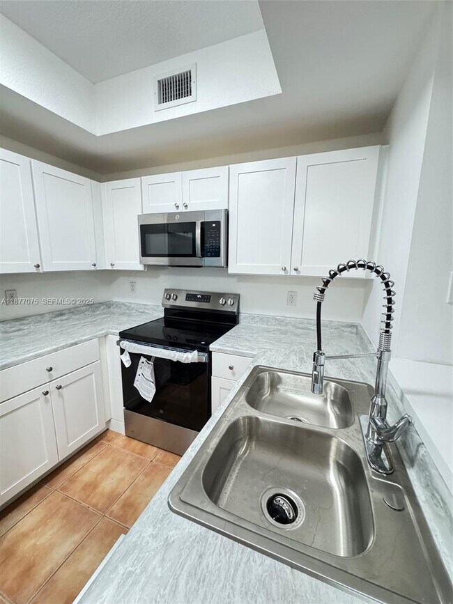 Photo - 10170 SW 88th St