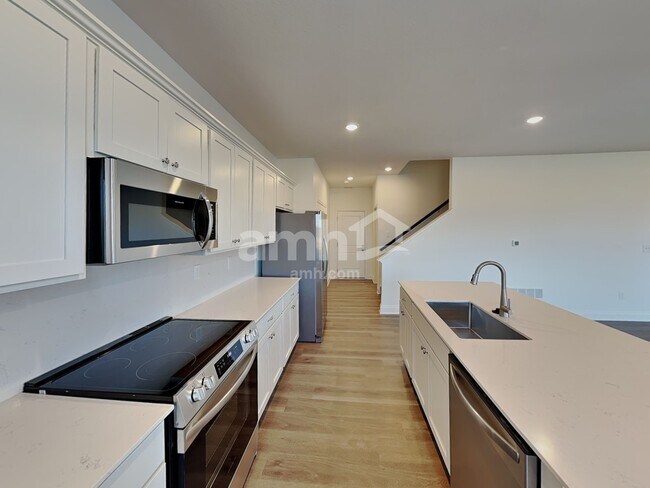 Photo - 9142 Henley Ave