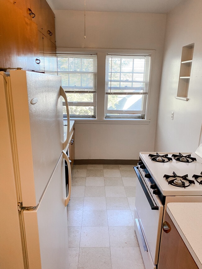Edanola Apartments