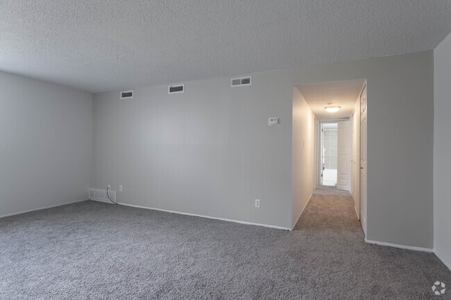 2BD 1BA 920 sq. ft.