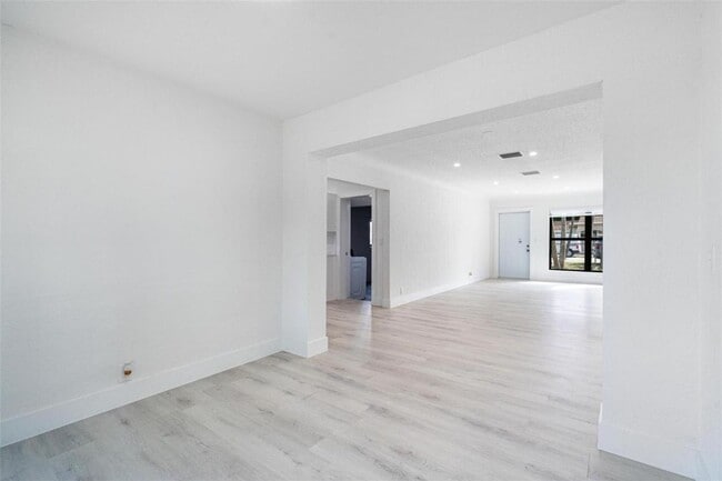 Photo - North 25th Avenue