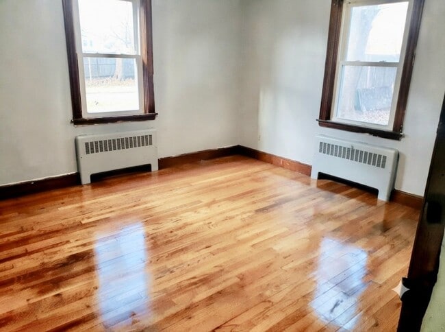 Photo - 1125 Smith St