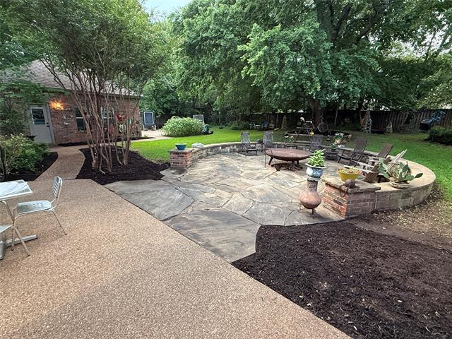 Photo - 408 Parkwood Ct
