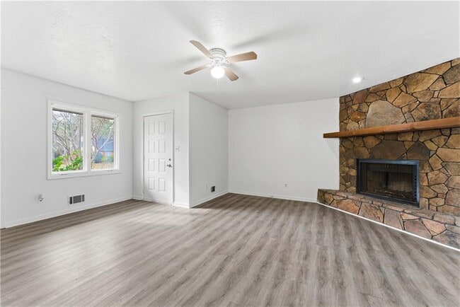 Photo - 2130 Fieldstone View Ct SE