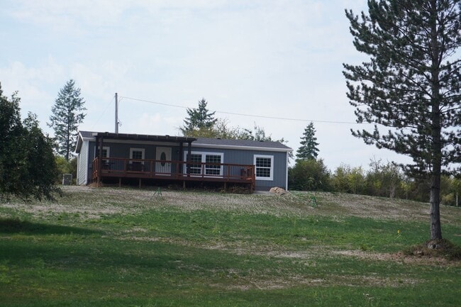 Building Photo - 27413 NE Falls Rd Rental