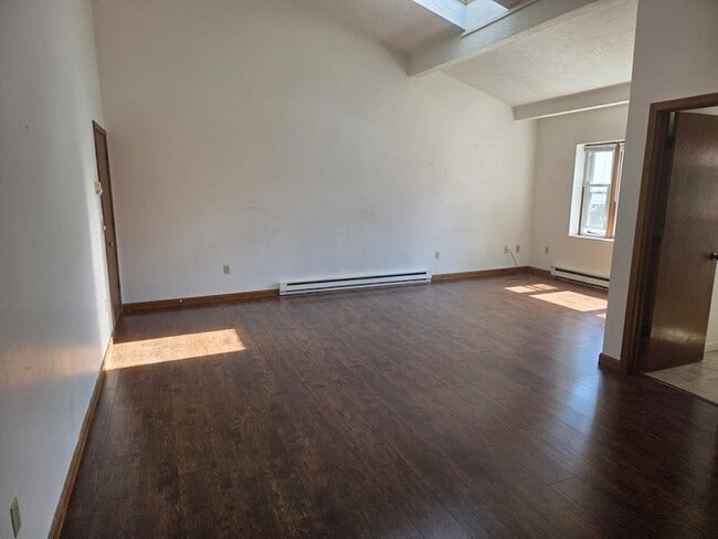 Photo - 118 Elm St Unit 7