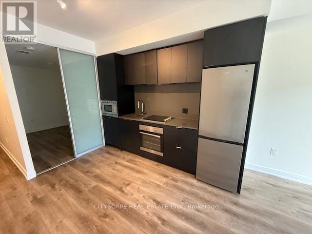 Photo - 86 Dundas St E Unit 611