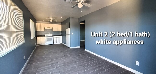 Cocina/Sala de estar - 1146 W Apache St Unidad Apt 2