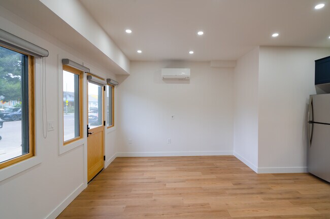 3036 Beech St Unit Heart of South Park 1 Bed