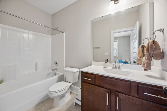 Photo - 405 Gilpin Way