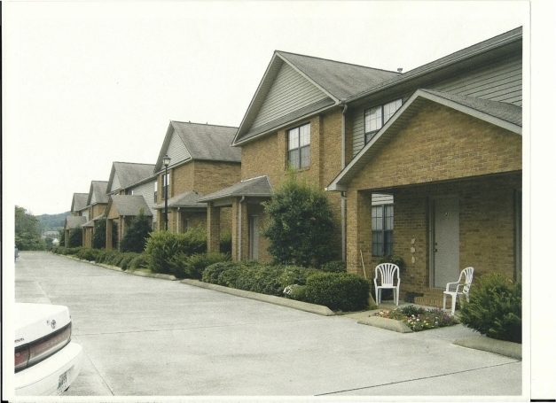 Lennox Place Townhouses - Lennox Place Townhouses