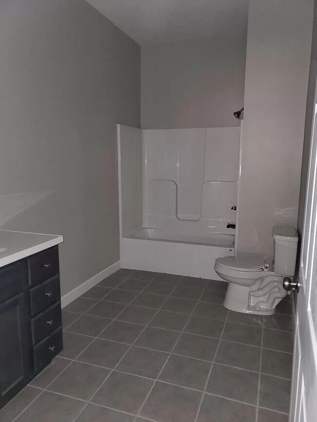 567 DuPont Rd Apartment Unit 8 WV