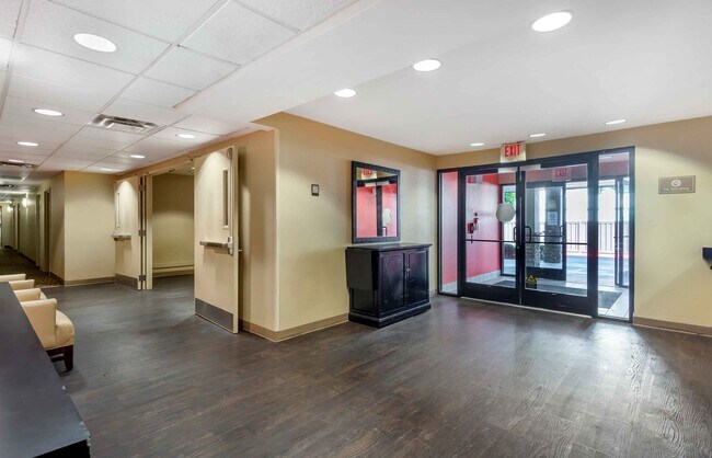 Furnished Studio-Seattle - Everett - North