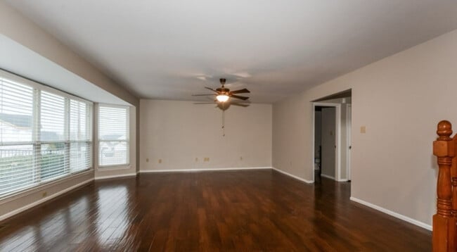 Photo - 805 Arlington Glen Dr