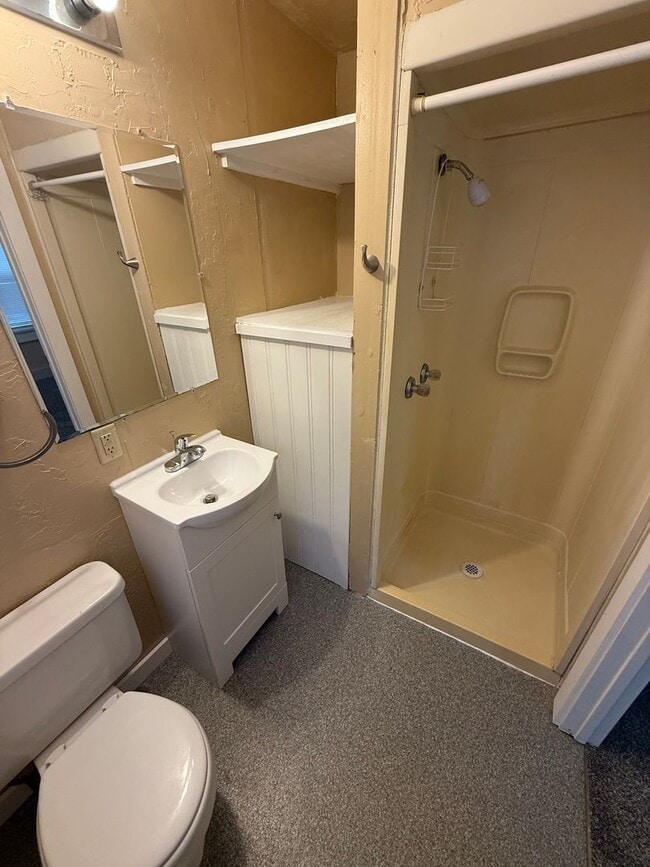 Photo - Sweet, Stylish and functional 1 bedroom cottage in Norman, all new inside and squeaky clean! Rea...