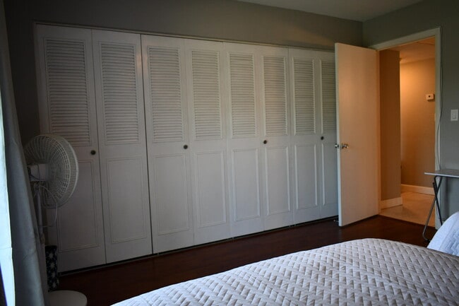 Photo - 2721 Garden Dr N Unit 202