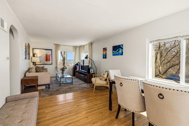 Photo - 446 N Powers St