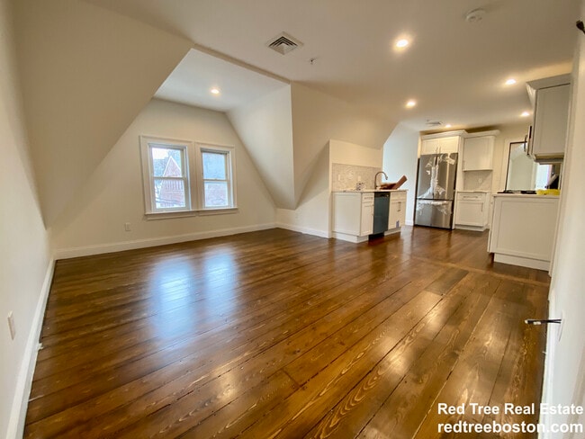 Photo - 19 Bellevue St