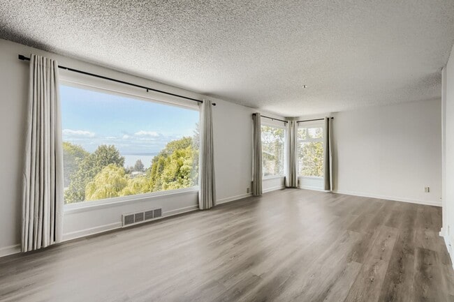 Photo - Recently Updated 3 Bed 2 Bath Seattle Home w/ Attached Garage!