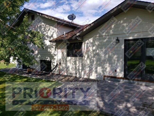 Photo - 3 bedroom, 2.5 bath Single-Family Home
