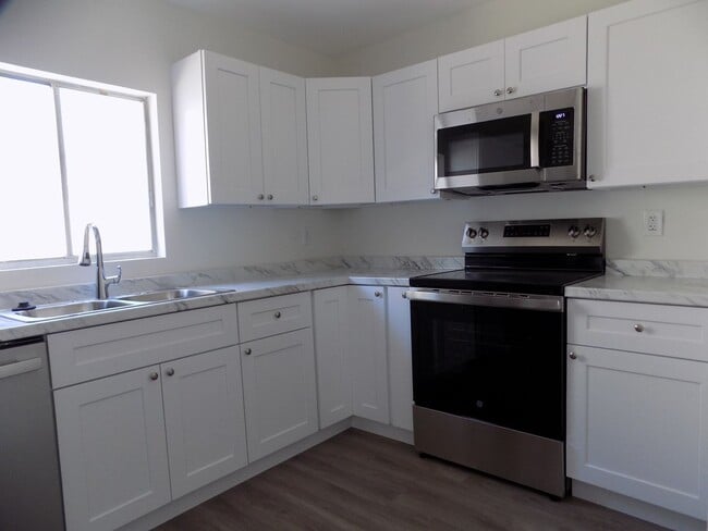 Photo - 430 Sand Lime Rd