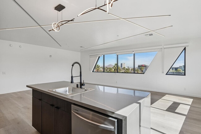 Photo - 1030 N 1st St Unit 504