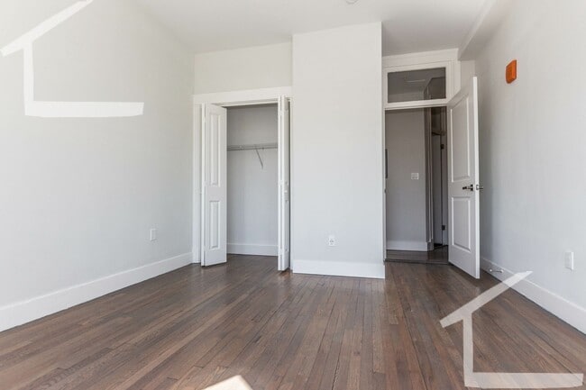 Photo - Avl 6/1- Renovated 2BR on Park Drive w/d in unit!