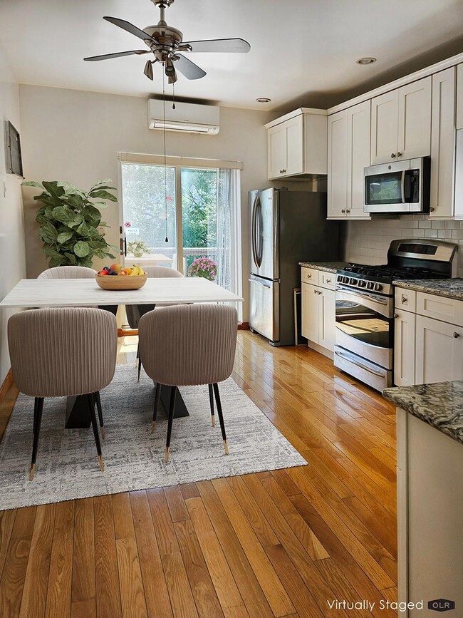 Building Photo - 3 bedroom in BROOKLYN NY 11232 Rental
