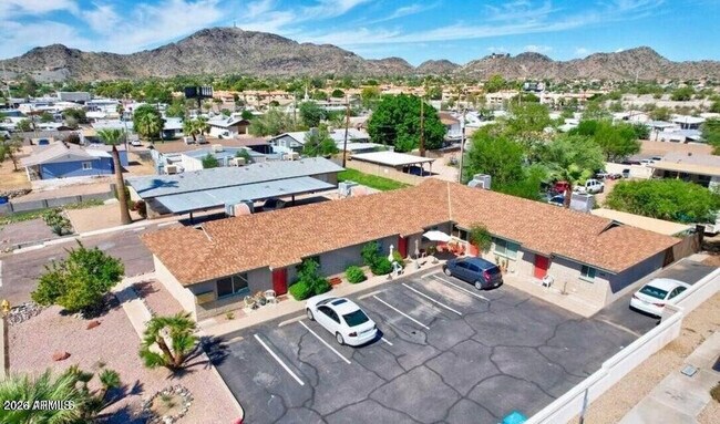 Photo - 1420 E Brown St