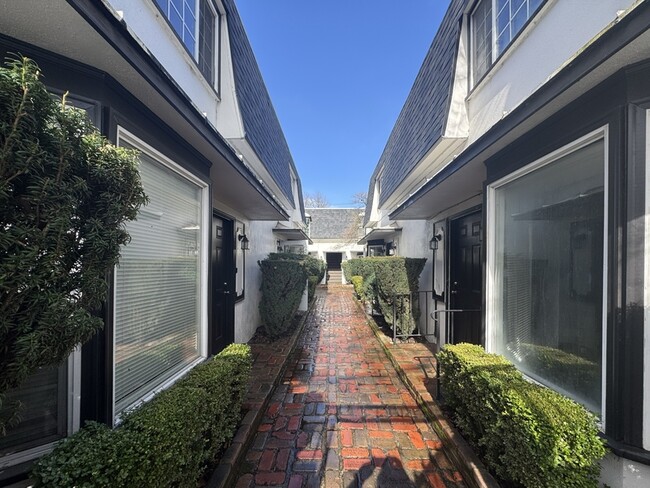 Photo - 1103 W 6th Ave Condo