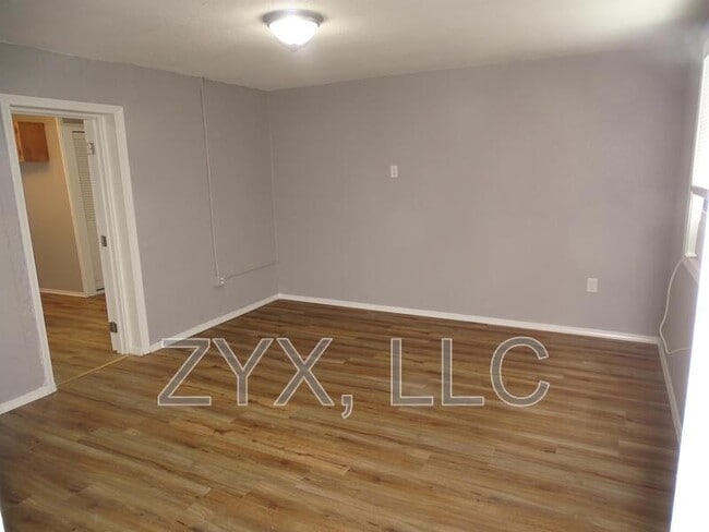 Photo - 412 N Lincoln Ave