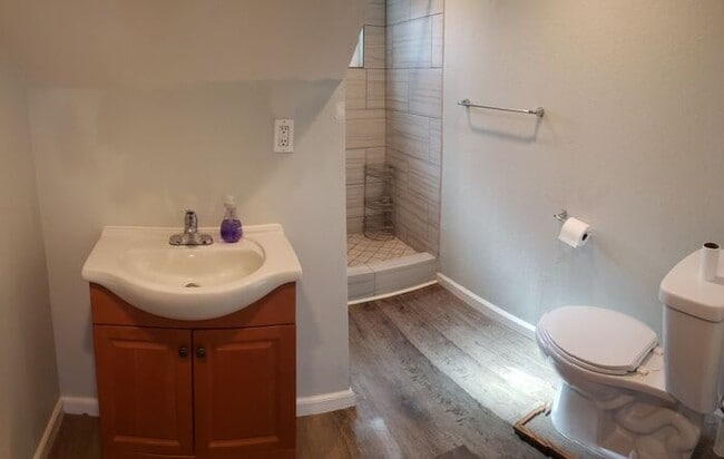 Photo - Large Downtown Studio, walking distance to UNR and Downtown Reno