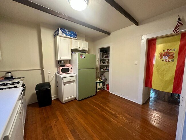 Charming Juneau Village Apartments!