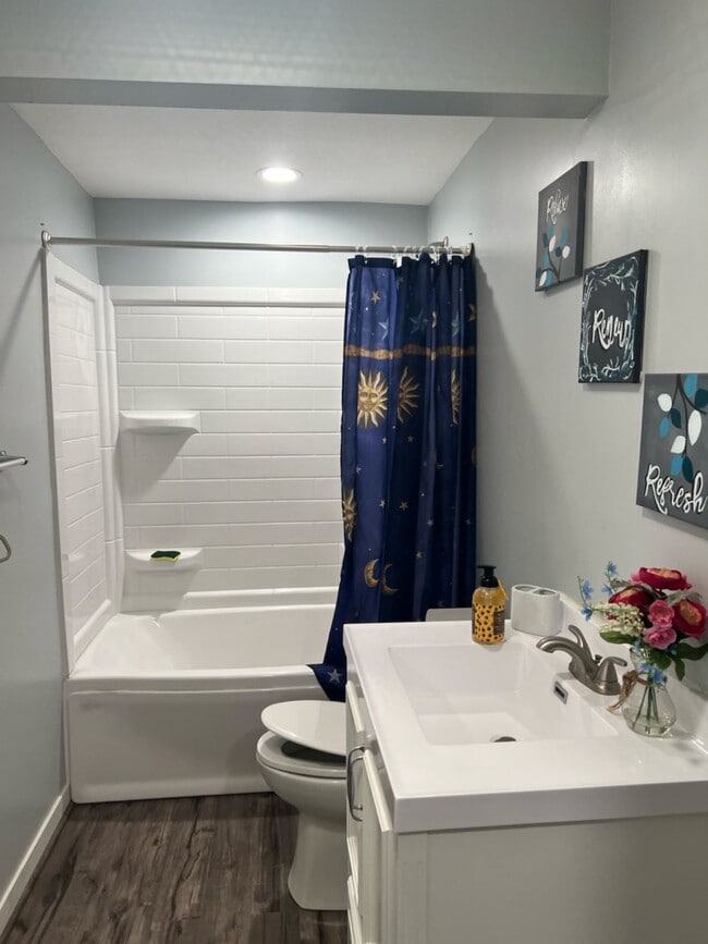 Photo - 2209 Bateley St