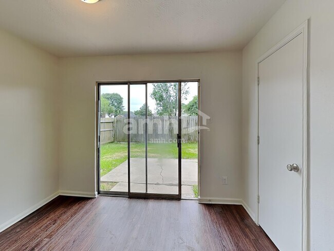 Photo - 9220 Mahan Dr