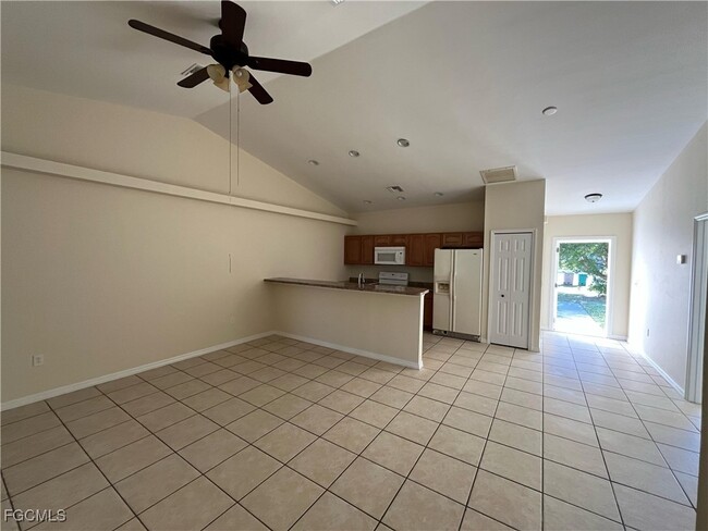 Photo - 601 SE 5th St